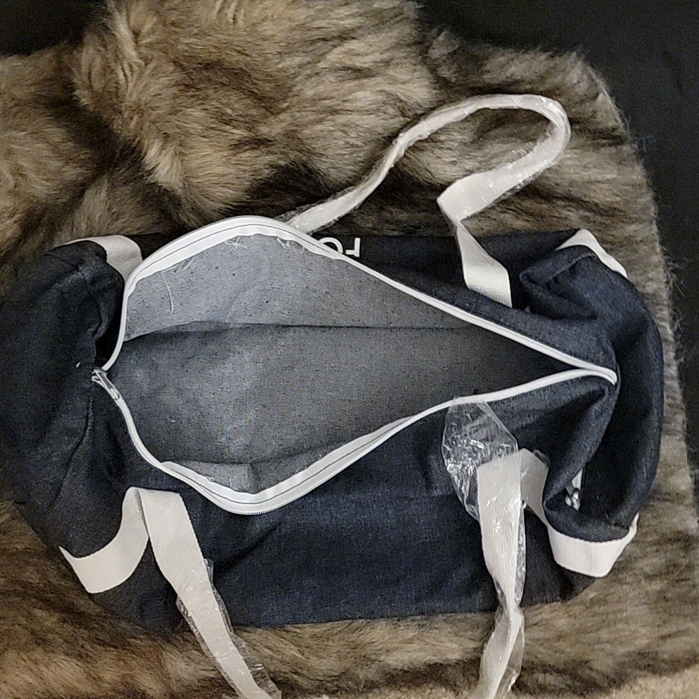 Will Workout for Cupcakes Gym Bag - Picture 4 of 4